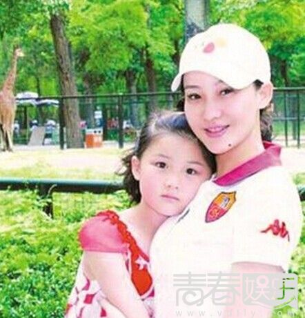 孙楠女儿汉服成人礼照好漂亮 惊爆孙楠买红妹出轨真相